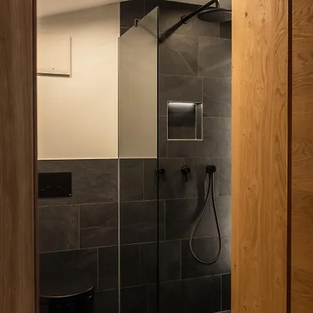 Denisl Apartamento *